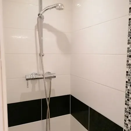 31m Carres 75016 Apartment Paris